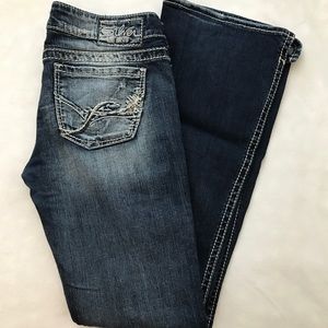 SOLD • Silver Brand Women's Jeans